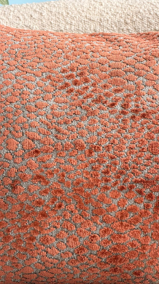 Coussin orange léopard
