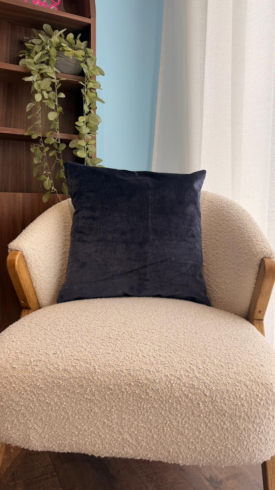 Coussin bleu et beige