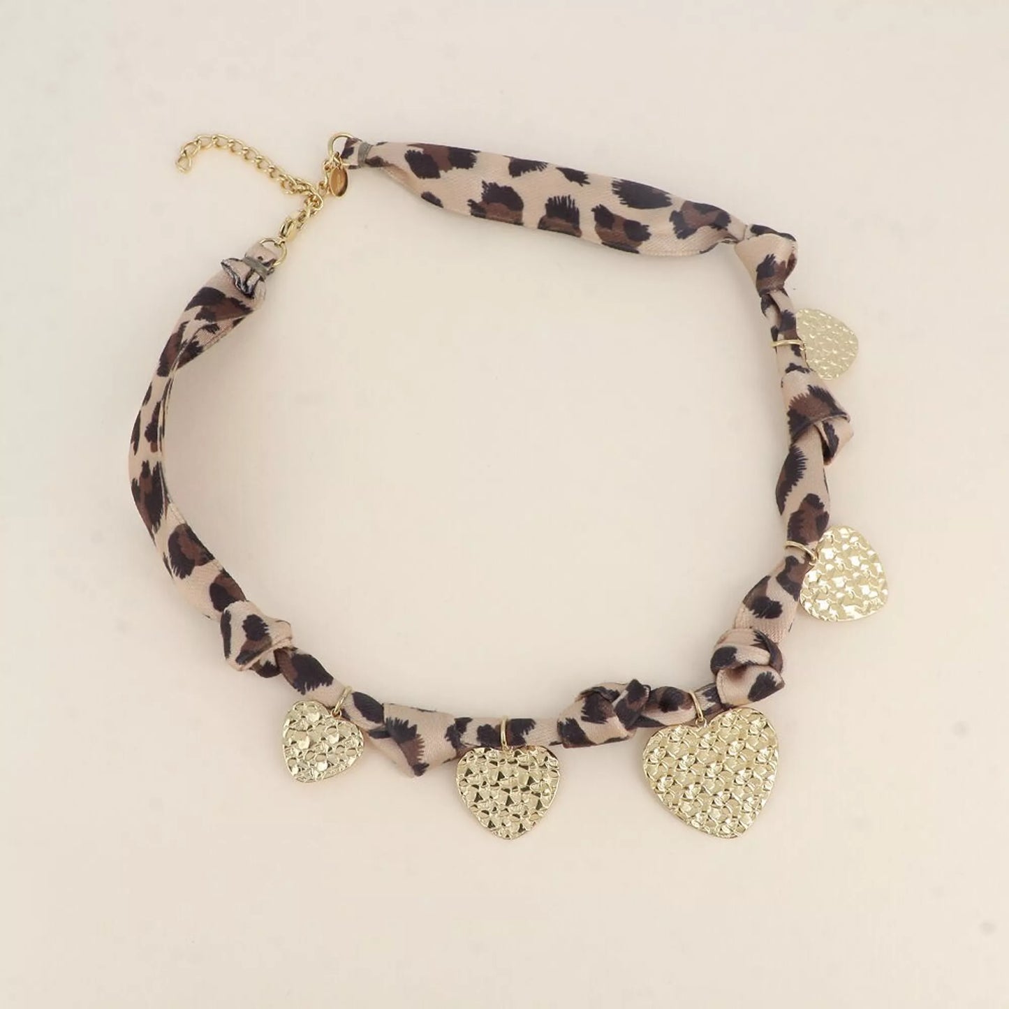Collier léopard cœur