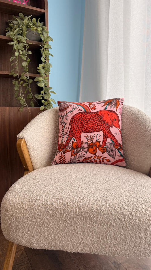 Coussin éléphant - dos rouge foncé