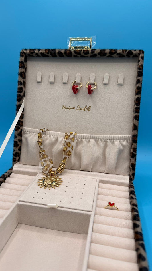 Lot boite à bijoux + bijoux