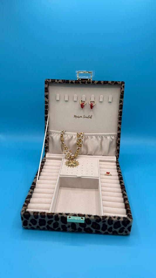 Lot boite à bijoux + bijoux